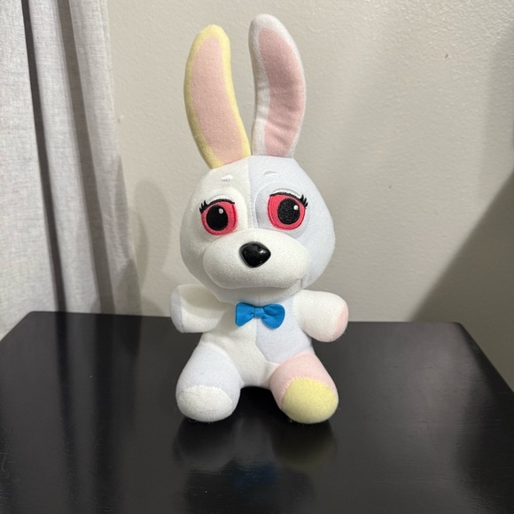 FNaF Security Breach Vanessa Plush Funko 8” white - Picture 2 of 9
